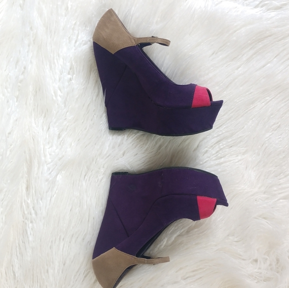 Colorblock Wedges - Picture 5 of 6